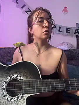 arilynn  online show from July 28, 6:20 pm