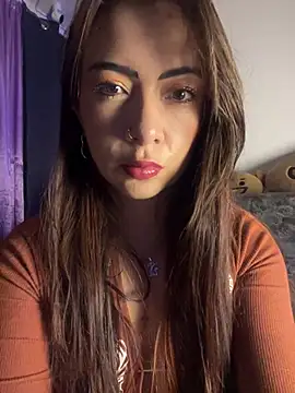 arilynn  online show from July 31, 4:12 am