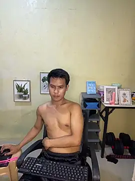 Snapshot of Asianboy_2000 chatting on June 10, 10:36 am Asianboy 2000 online show from June 10, 10:36 am
