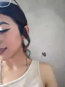 Snapshot of Chika_Misteriosa chatting on June 11, 10:19 pm Chika Misteriosa online show from June 11, 10:19 pm