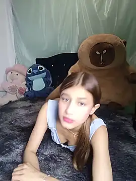 Zoehoney 18 online show from June 10, 4:12 am