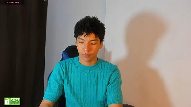 Snapshot of Maximiliano_Young chatting on July 23, 1:09 pm Maximiliano Young online show from July 23, 1:09 pm