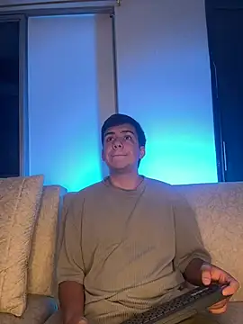 Dylan KatteLive online show from July 8, 12:15 am