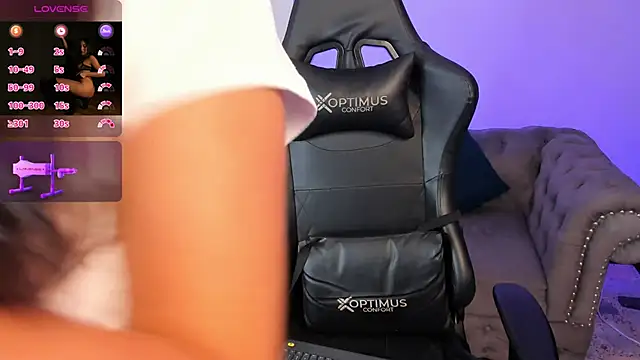 Mystic Busty online show from June 16, 11:40 pm