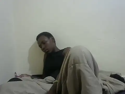 Snapshot of cute_avy0 chatting on July 2, 4:18 am cute avy0 online show from July 2, 4:18 am