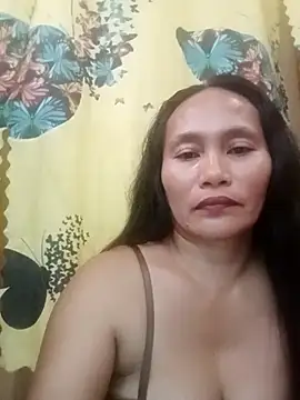 Snapshot of Queenslay chatting on June 29, 12:17 am Queenslay online show from June 29, 12:17 am