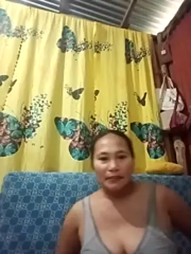 Snapshot of Queenslay chatting on July 8, 10:25 pm Queenslay online show from July 8, 10:25 pm