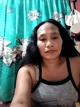 Snapshot of Queenslay chatting on July 14, 11:16 am Queenslay online show from July 14, 11:16 am