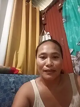 Snapshot of Queenslay chatting on July 19, 10:13 pm Queenslay online show from July 19, 10:13 pm