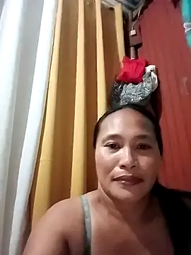 Snapshot of Queenslay chatting on July 24, 11:19 am Queenslay online show from July 24, 11:19 am