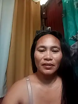 Snapshot of Queenslay chatting on July 26, 3:36 am Queenslay online show from July 26, 3:36 am
