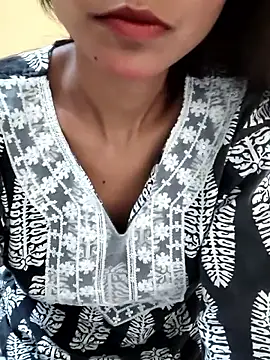 Snapshot of Hotty_Ishu chatting on June 9, 5:41 am Hotty Ishu online show from June 9, 5:41 am