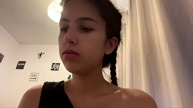 Snapshot of SindyKay chatting on June 11, 5:05 am SindyKay online show from June 11, 5:05 am