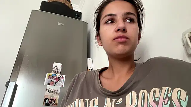Snapshot of SindyKay chatting on July 29, 5:05 am SindyKay online show from July 29, 5:05 am