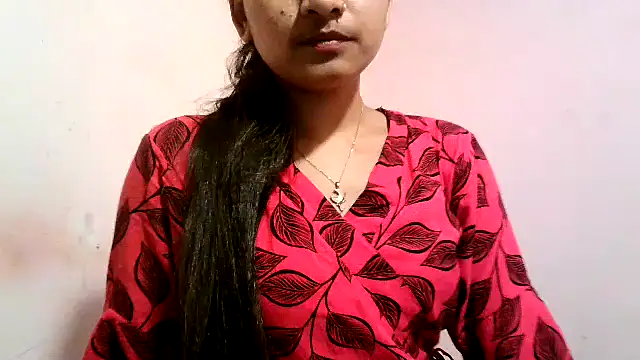 Snapshot of brinda_cutie chatting on June 7, 1:37 pm brinda cutie online show from June 7, 1:37 pm