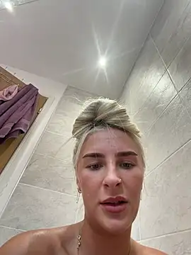 Millymae  online show from June 6, 11:59 am