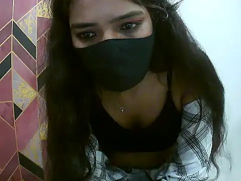 Hot-Roshni online show from June 7, 7:17 pm