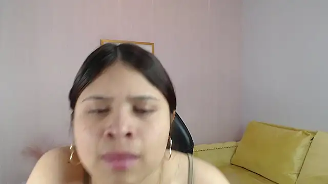 Snapshot of Charlote_ch chatting on June 14, 2:30 pm Charlote ch online show from June 14, 2:30 pm