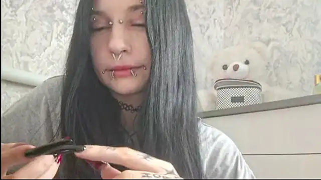 Snapshot of KrissyHiott chatting on June 12, 4:11 am KrissyHiott online show from June 12, 4:11 am