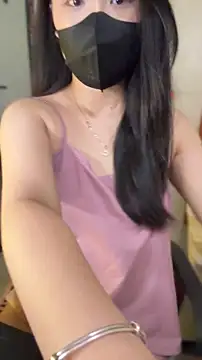 Snapshot of Linnacute22 chatting on July 14, 3:18 pm Linnacute22 online show from July 14, 3:18 pm