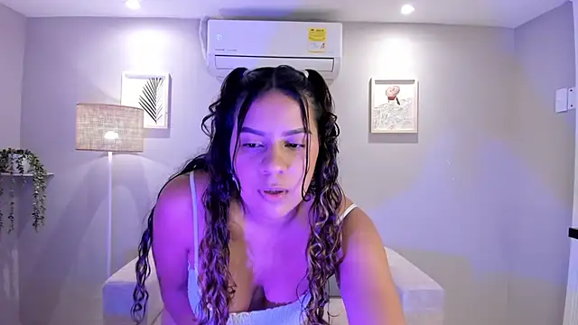 Mavi saenz online show from June 3, 8:03 pm
