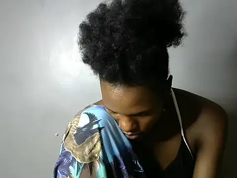 Snapshot of Blessings_lumi chatting on June 15, 2:36 am Blessings lumi online show from June 15, 2:36 am