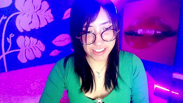 Snapshot of eli_doll chatting on June 14, 10:17 am eli doll online show from June 14, 10:17 am