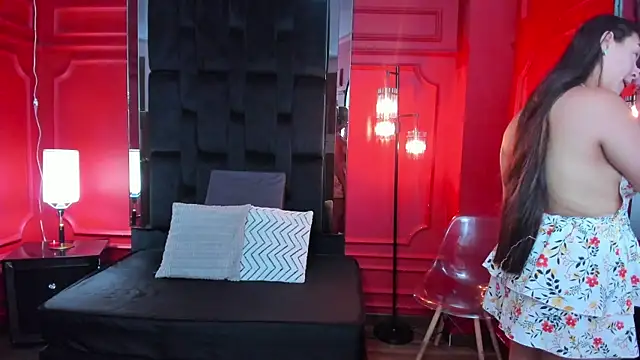 amberhanks online show from June 25, 12:09 pm