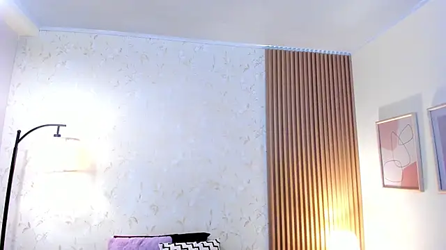 amberhanks online show from July 21, 11:56 am