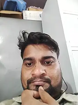 Snapshot of mature_boy_patna chatting on July 18, 8:18 am mature boy patna online show from July 18, 8:18 am