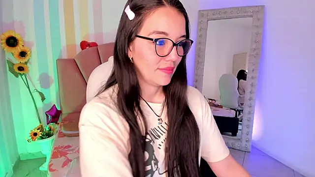 Emma lakshmi online show from June 11, 2:37 pm
