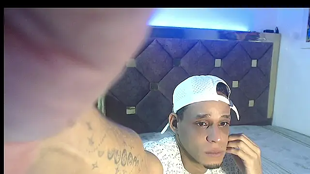Snapshot of Brendt_Hotx chatting on June 10, 11:57 pm Brendt Hotx online show from June 10, 11:57 pm