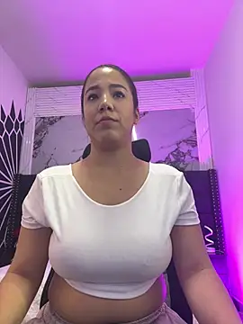 Snapshot of RyleyWest chatting on June 13, 8:51 pm RyleyWest online show from June 13, 8:51 pm