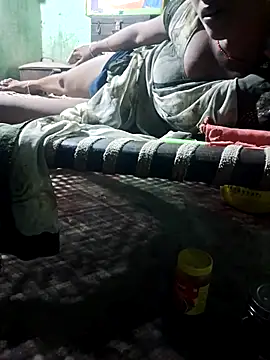 desiwife123coupl online show from July 25, 4:37 pm