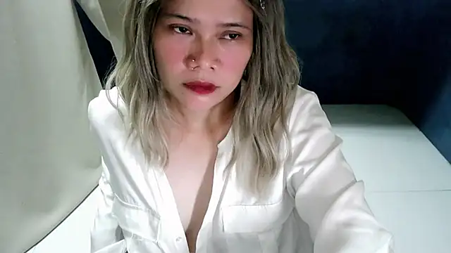 Snapshot of clity_fairyx chatting on June 5, 7:36 am clity fairyx online show from June 5, 7:36 am