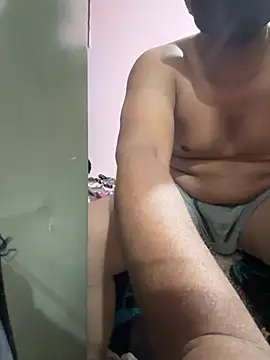 Snapshot of raj___romantic__ chatting on June 6, 9:47 am raj romantic online show from June 6, 9:47 am