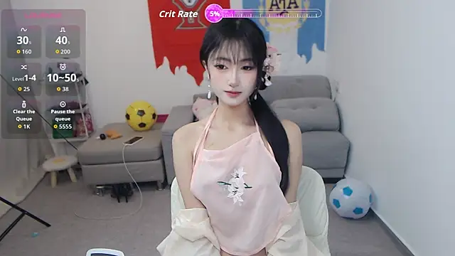 Snapshot of Lucya-a chatting on June 17, 2:18 pm Lucya-a online show from June 17, 2:18 pm