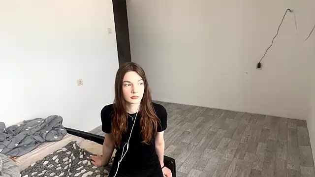 Snapshot of JuleCawood chatting on June 6, 11:37 am JuleCawood online show from June 6, 11:37 am