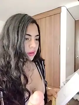 Roxxy Sade online show from June 7, 9:07 pm