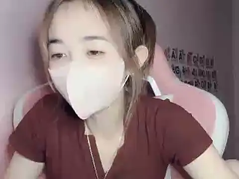 Snapshot of Alee8668 chatting on July 28, 7:39 pm Alee8668 online show from July 28, 7:39 pm