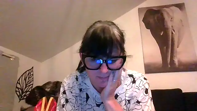 sexujuly88 online show from June 17, 8:43 pm