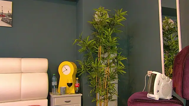 Tiny Tease online show from July 28, 8:52 pm