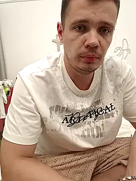 MissAndKiss online show from July 10, 1:03 pm