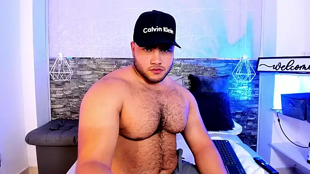 apolorusso online show from July 15, 7:02 am