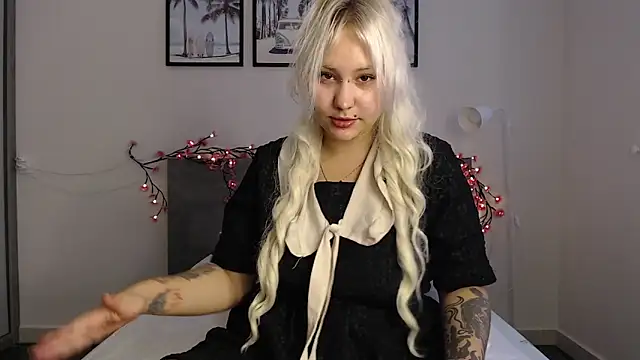 Snapshot of Martela_meri chatting on June 10, 10:25 am Martela meri online show from June 10, 10:25 am