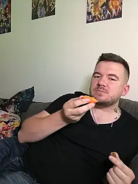 JoeRawa online show from June 18, 4:44 pm