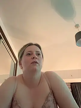 Jasminee210 online show from June 15, 10:23 pm