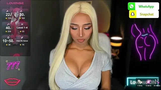 Snapshot of Attractive_Goddess_Isla chatting on June 9, 3:34 pm Attractive Goddess Isla online show from June 9, 3:34 pm