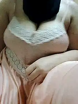 Snapshot of shata_naar chatting on June 15, 10:23 pm shata naar online show from June 15, 10:23 pm