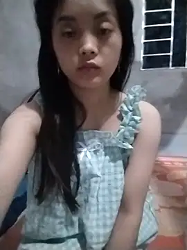 Snapshot of Traem-12 chatting on June 7, 10:02 pm Traem-12 online show from June 7, 10:02 pm